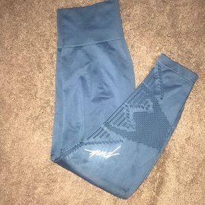 PINK Cool and Comfy seamless leggings